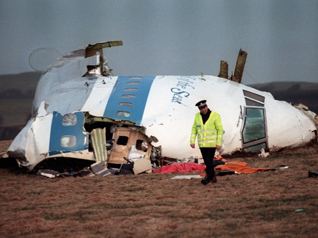 Bomba em avião matou todas as 259 pessoas a bordo e 11 pessoas em solo em Lockerbie, na Escócia (Foto: AFP Photo/Roy Letkey/Files)