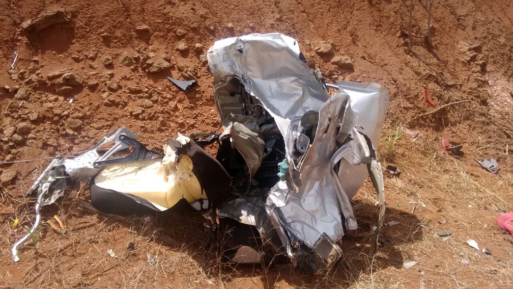 Acidente com carro e caminhonete deixa um morto em Rio das Pedras (Foto: Edijan Del Santo/EPTV)