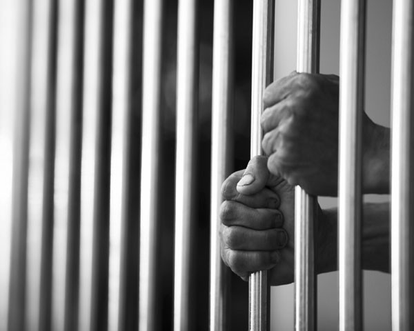 Homem é condenado à prisão perpétua nos EUa após estupro (Foto: Thinkstock)