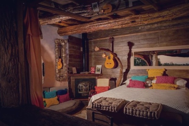 Casa de Hobbit construída no interior de SP pode ser alugada (Foto: Reprodução/Instagram @hobbithousebrazil)