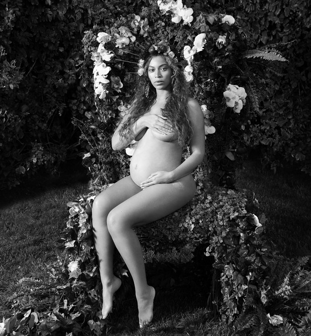 Beyoncé anuncia gravidez de gêmeos com ensaio "Eu Tenho Três Corações"  (Foto: Reprodução)