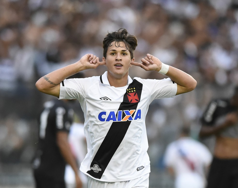 Mateus Vital comemora gol pelo Vasco (Foto: André Durão/GloboEsporte.com)