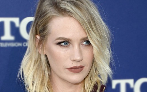 Não sinto que preciso de um companheiro”, diz January Jones sobre ...