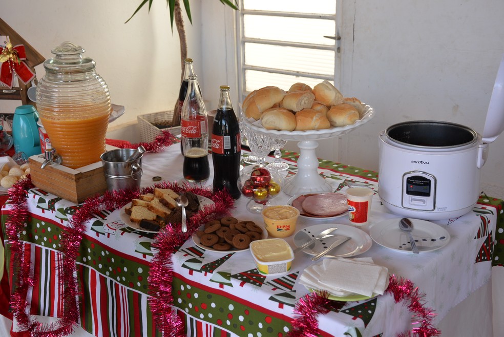 Menina de 9 anos comemora Natal com café da manhã especial para coletores  de lixo: 'Coração de ouro', diz mãe | Bauru e Marília | G1