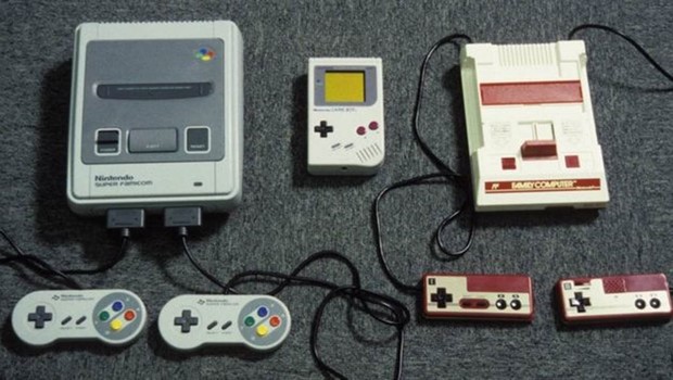 Videogames da Nintendo Super Famicon, Gameboy e Game Machine, de 1992 (Foto: Getty Images) Videogames da Nintendo Super Famicon, Gameboy e Game Machine, de 1992 (Foto: Getty Images)