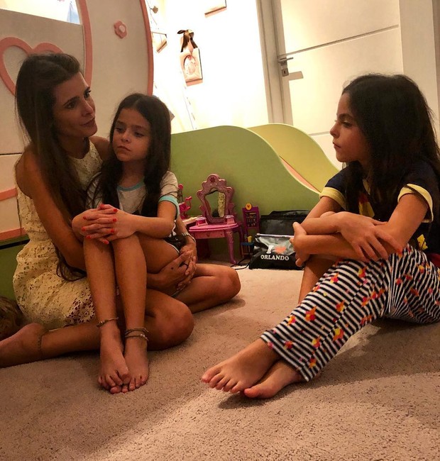 Flavia Camargo e filhas (Foto: Reprodução/Instagram)