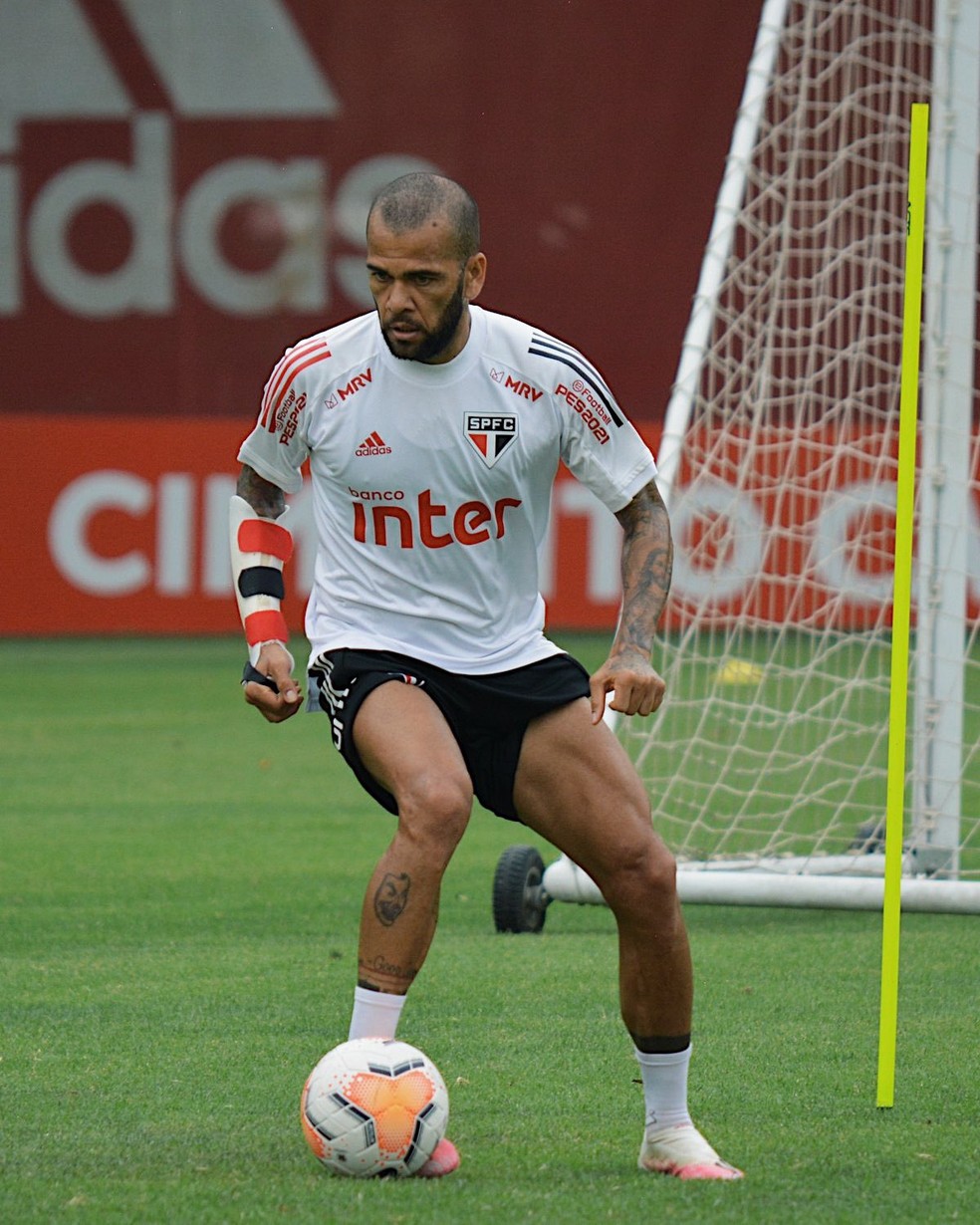 Daniel Alves São Paulo — Foto: Erico Leonan / saopaulofc.net