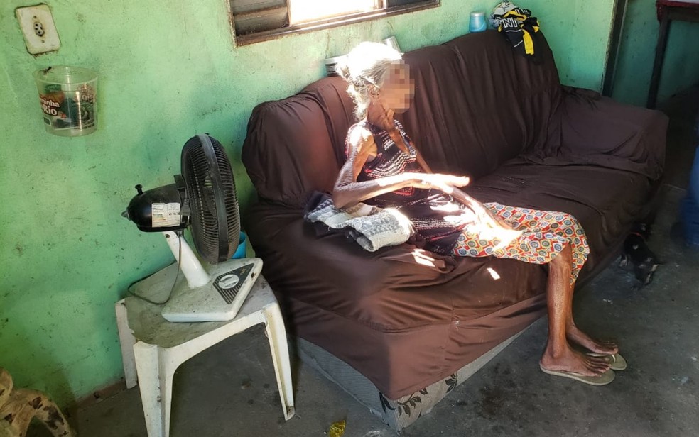Idosa  encontrada desnutrida dentro de casa em Palmeiras de Gois  Foto: Arquivo pessoal