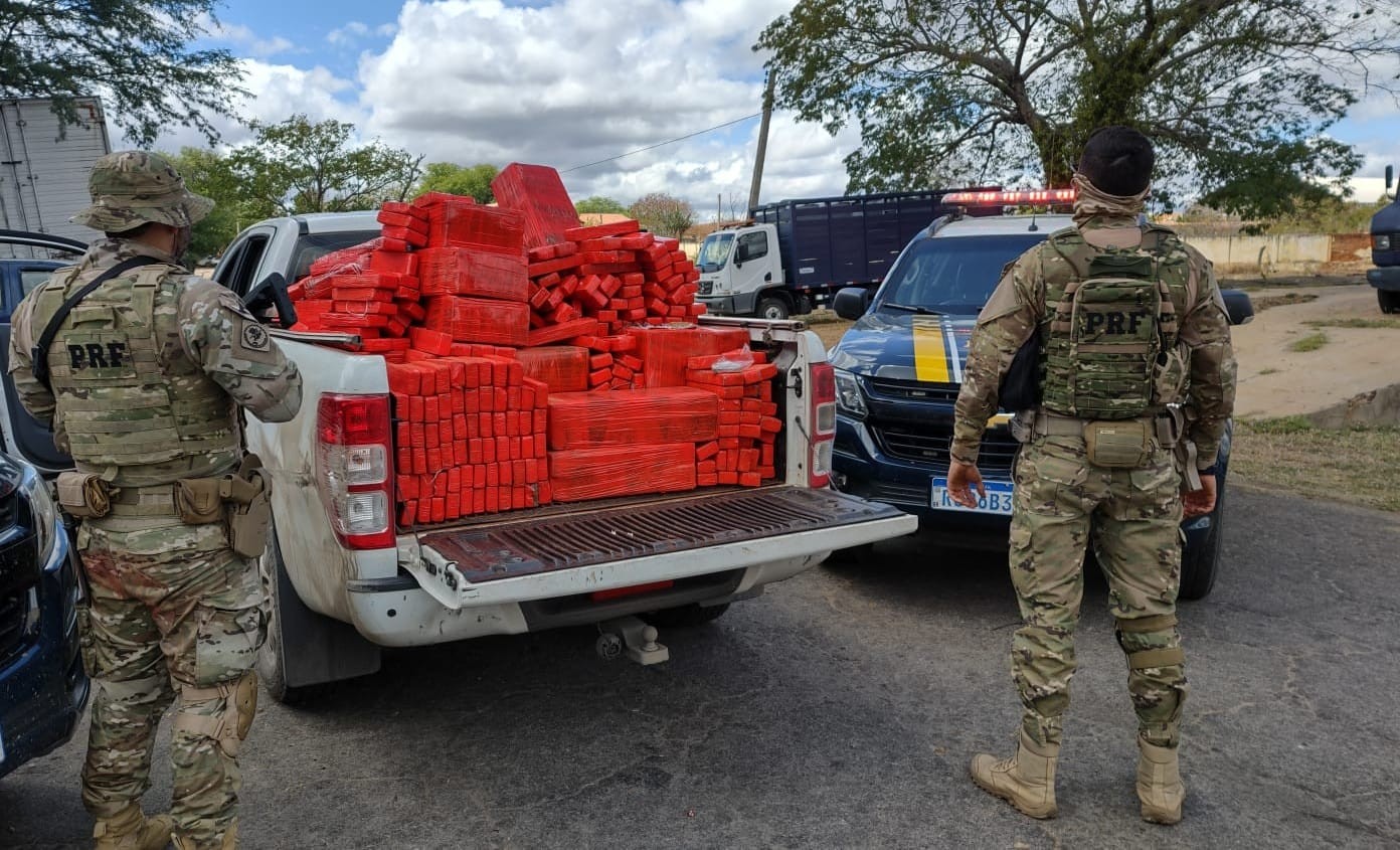 Homem é preso transportando uma tonelada de maconha em Salgueiro 