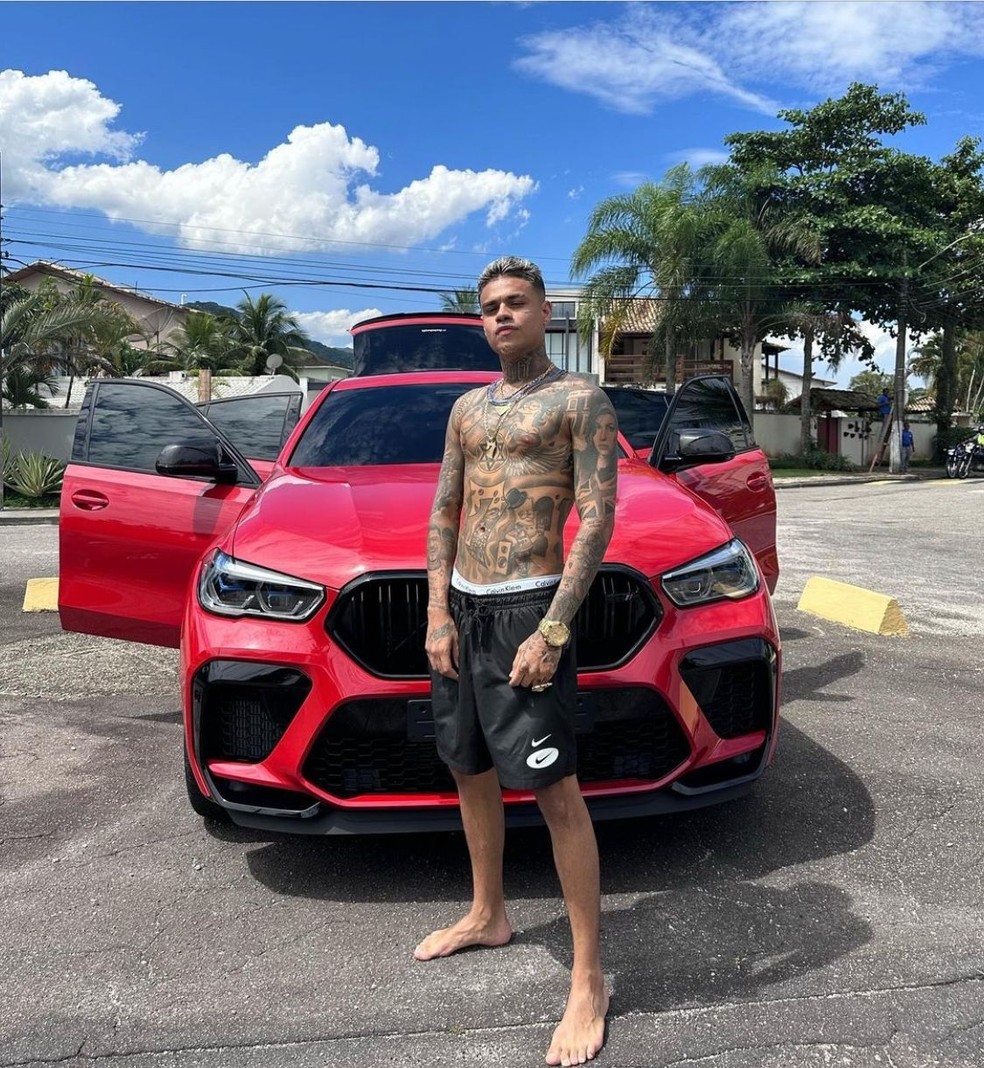 MC Cabelinho comprou carro zero &mdash; Foto: Instagram