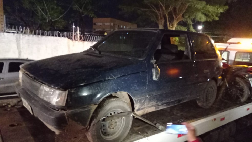 Carro e motos apreendidos foram usados no crime em Teresina — Foto: Reprodução/WhatsApp