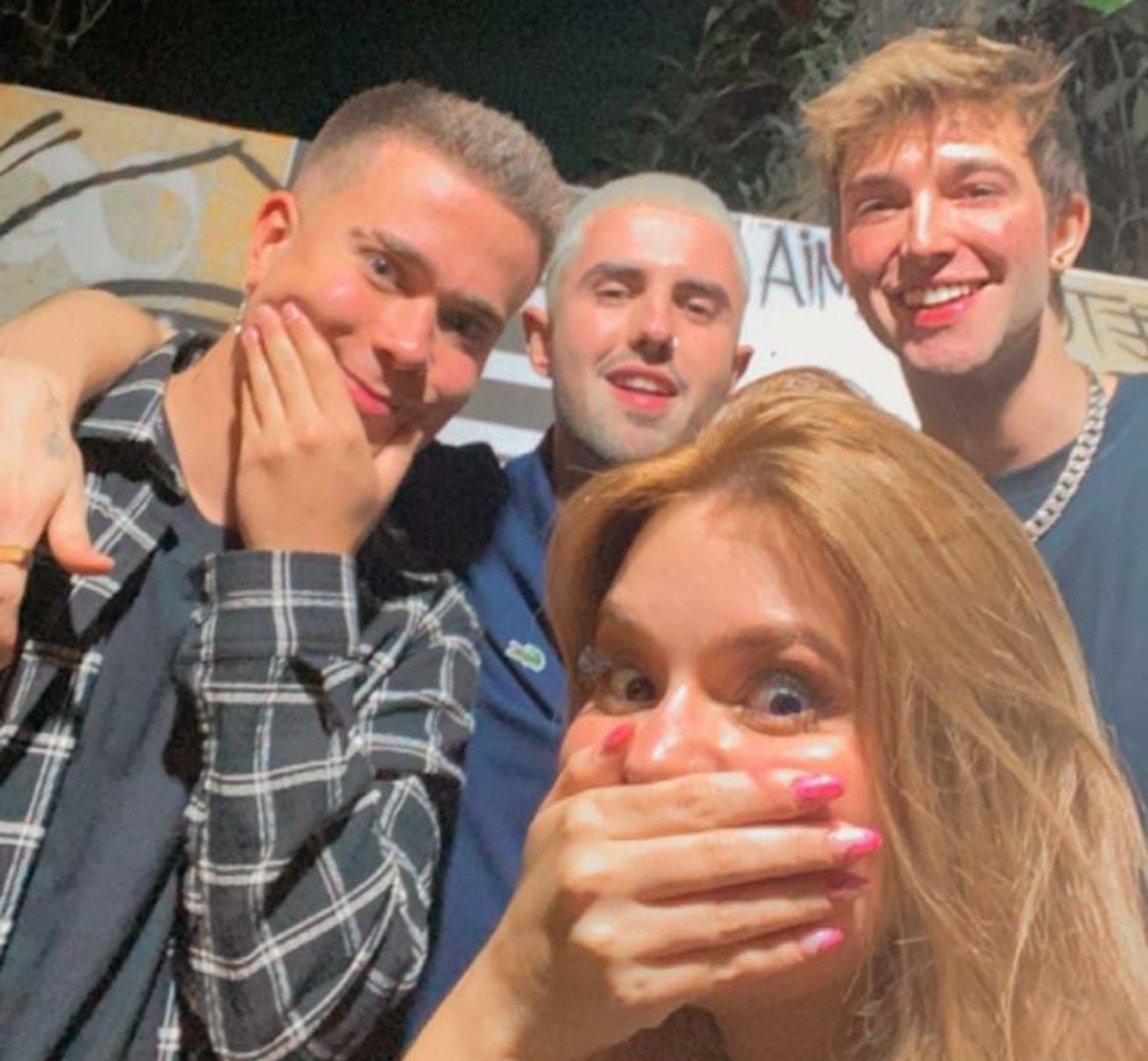 Viih Tube posta foto com três ex-namorados: Luis Mariz, Bruno Magro e Lucca Louzas (Foto: Reprodução/Instagram)