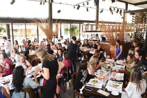 O Vogue team e convidados almoçam agora no restaurante Pobre Juan, a convite do Flamboyant Shopping. Delícia! 
