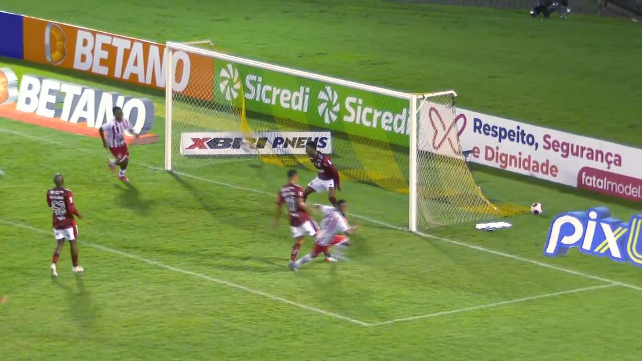 Gols estaduais: Flamengo trope&ccedil;a pelo Carioca e Corinthians vence o Guarani no Paulist&atilde;o