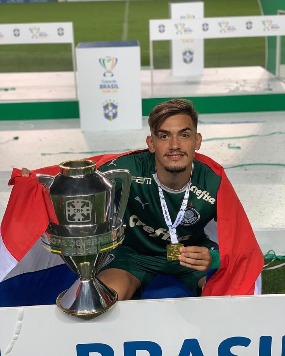 Anibal deixou o Palmeiras e atuará neste ano pelo Vitória — Foto: Reprodução/Instagram