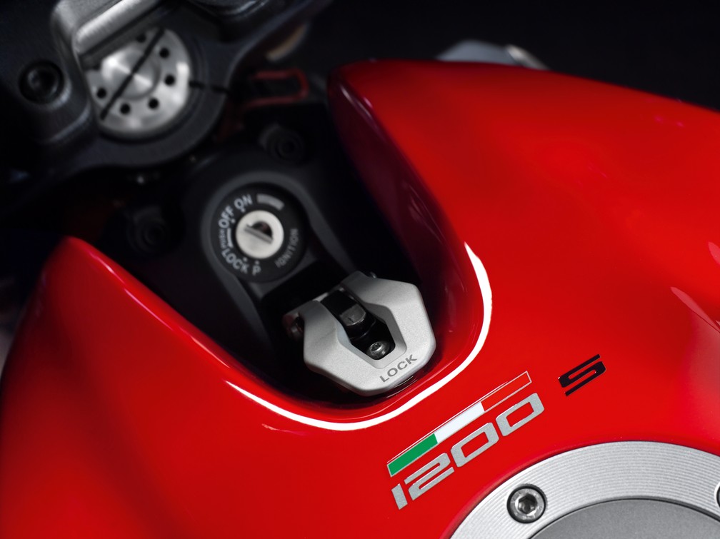 Ducati Monster 1200S (Foto: Divulgação)