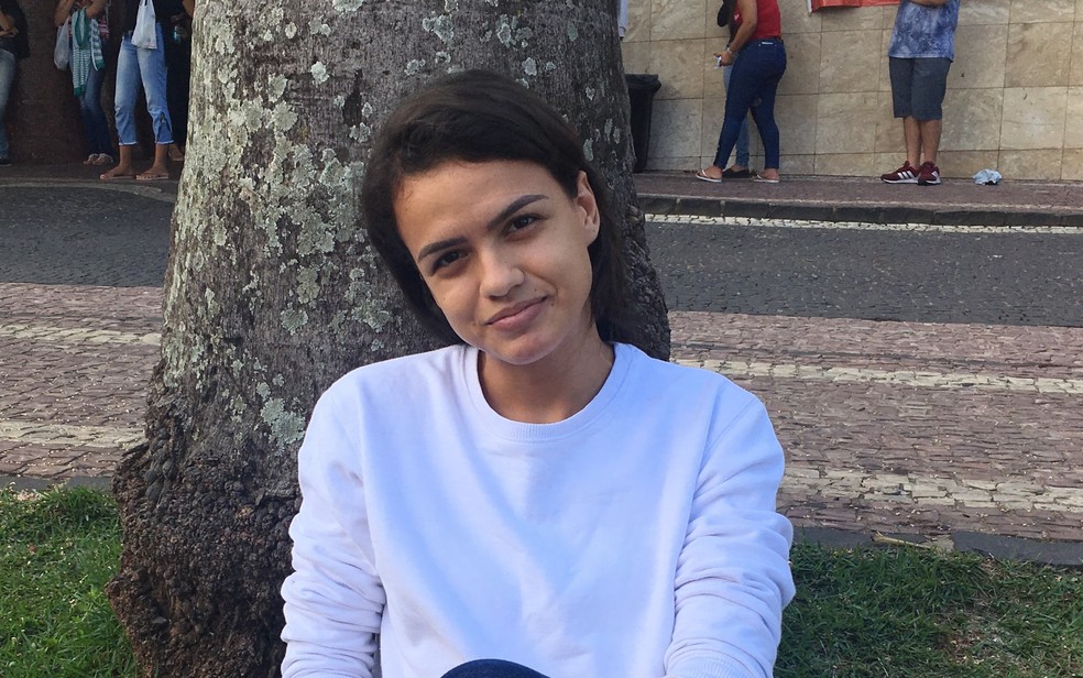 Andressa Silva diz que vai mudar de curso após fazer a prova em Goiânia — Foto: Paula Resende/G1