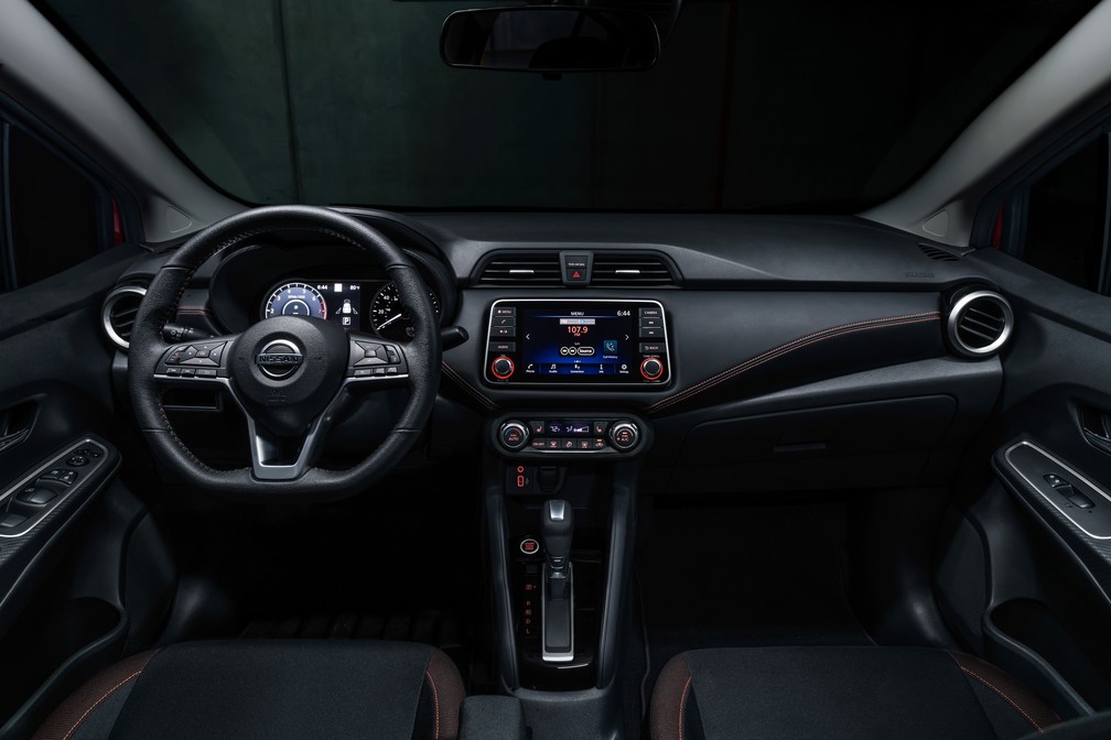 Nissan Versa interior — Foto: Divulgação/Nissan