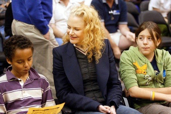 A atriz Nicole Kidman com seus dois filhos mais velhos (Foto: Getty Images)