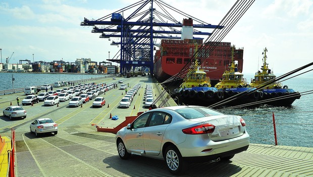 Exportação de carros pelo porto de Paranaguá, no Paraná  ; exportações ;  (Foto: Ivan Bueno/APPA/Arquivo)