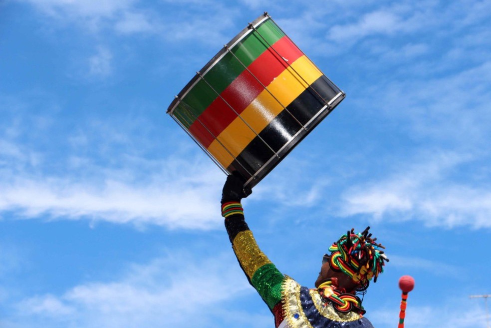 Música afro-baiana carrega ensinamentos sobre a cultura negra  — Foto: Divulgação/Olodum