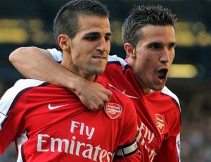 Fábregas e Van Persie: dupla de sucesso no Arsenal (Foto: Divulgação)
