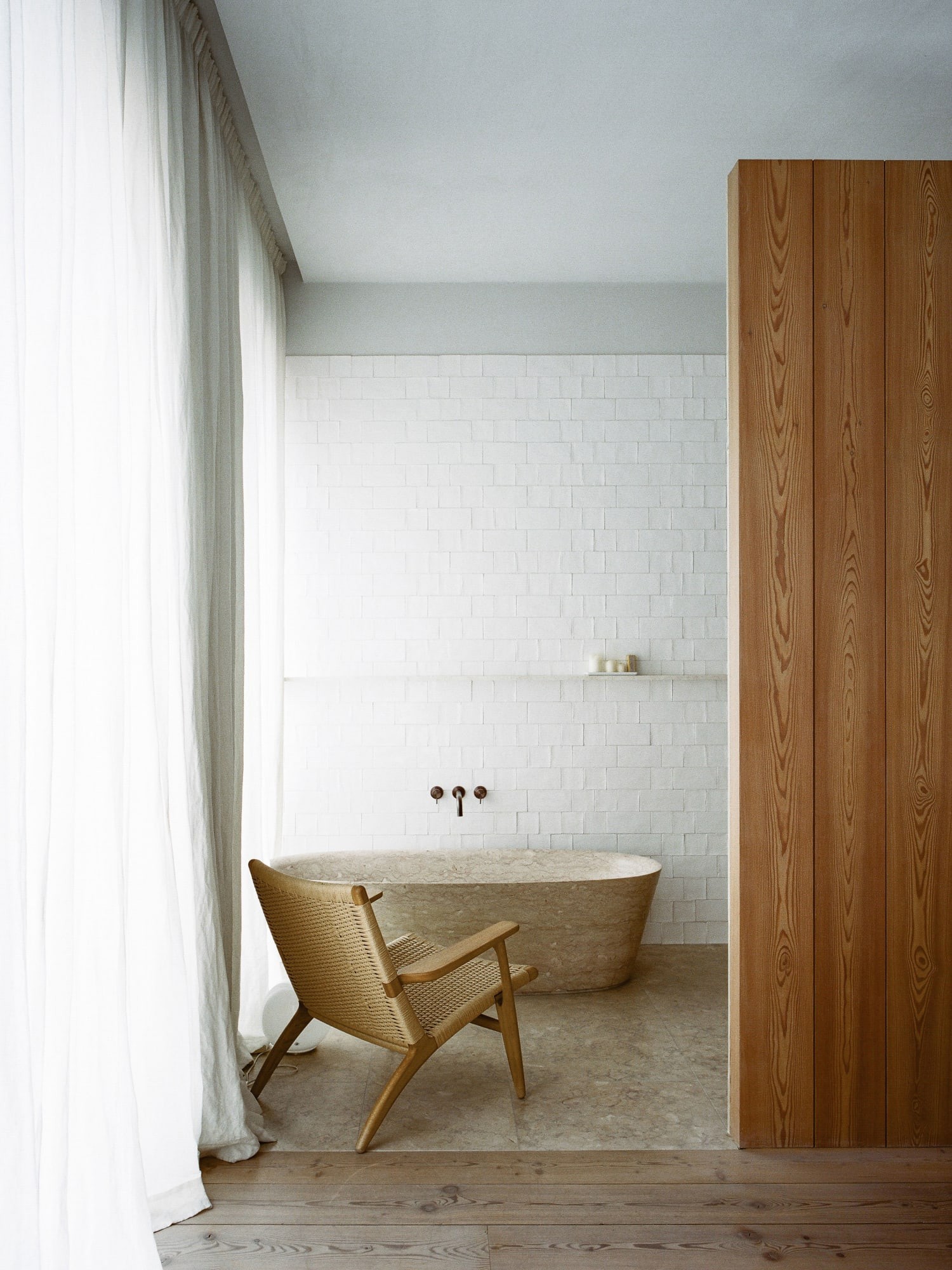 Décor do dia: banheiro com decoração minimalista e clima de spa (Foto: Rui Cardoso)