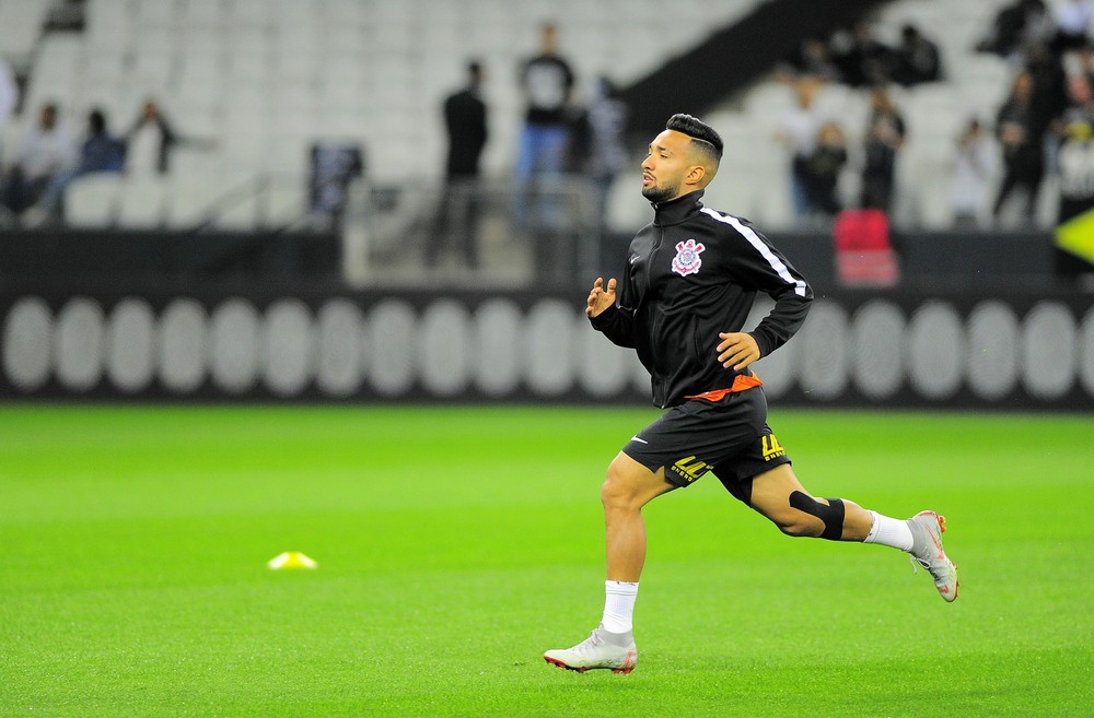 Após contraproposta, agente de Clayson diz esperar resposta do Atlético-MG