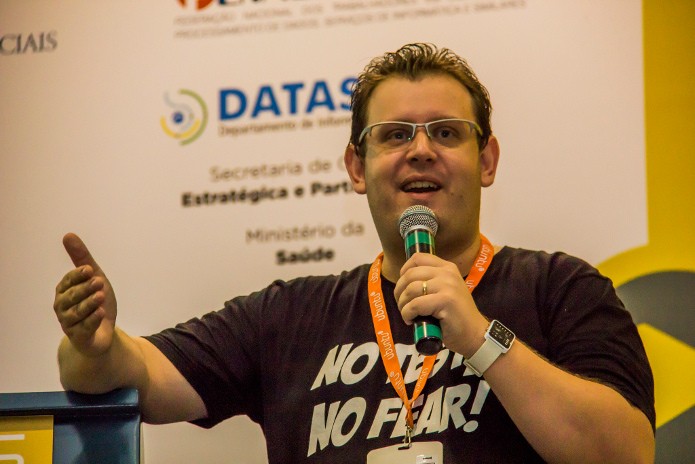 André Noel é o criador do site Vida de Programador. (Foto: Camila Cunha / FISL)