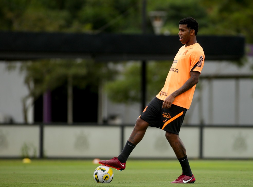 Gil em treino do Corinthians na sexta-feira — Foto: Rodrigo Coca/Ag. Corinthians
