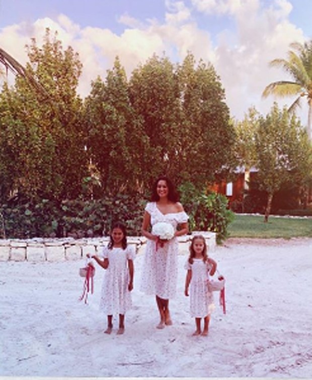 Emma Willis com as filhas Mabel e Evelyn (Foto: Reprodução Instagram)