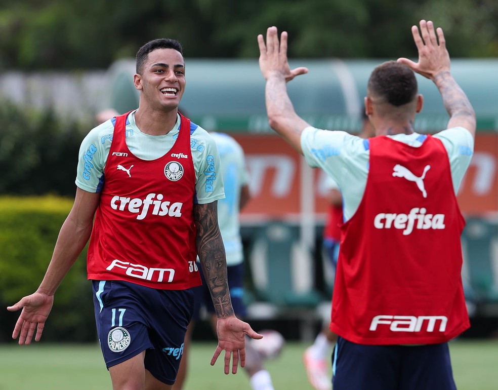 E o Giovani? Atacante ainda não foi relacionado no Palmeiras após ser liberado da Seleção sub-20