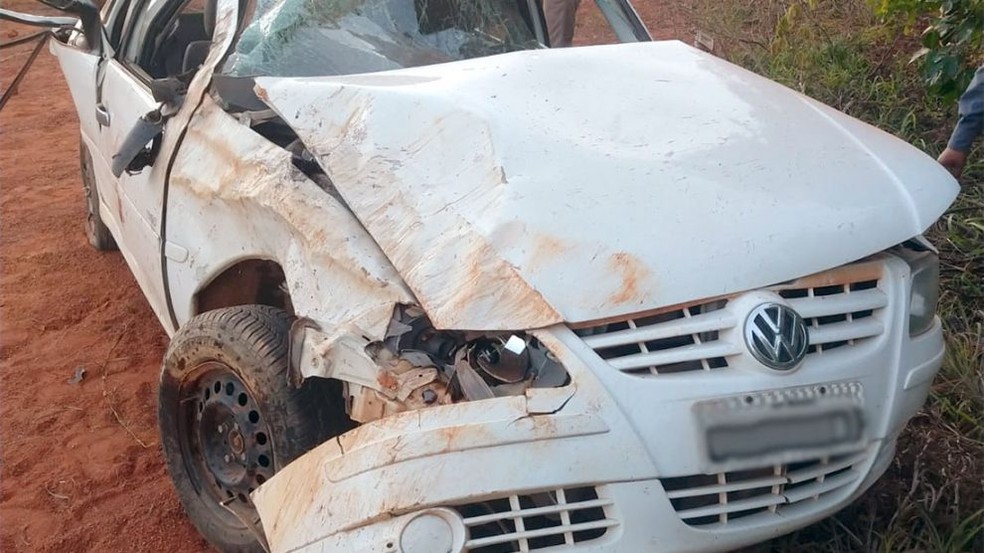Passageira e adolescente morreram em acidente de carro que capotou com 7 pessoas em Mato Grosso — Foto: Divulgação