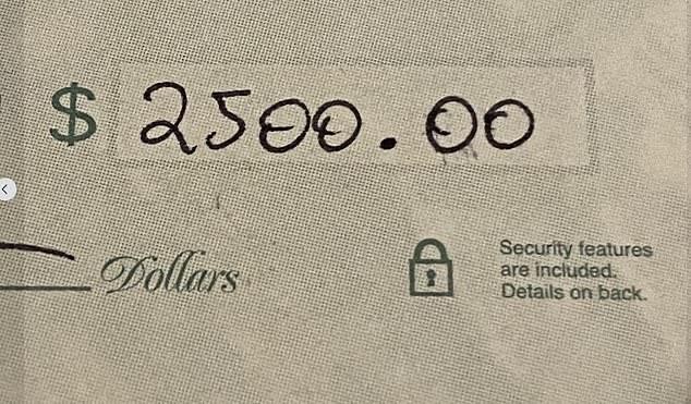 Cheque enviado pelo correio (Foto: Reprodução Facebook)