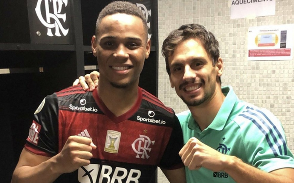 Natan junto com Rodrigo Caio &mdash; Foto: Reprodu&ccedil;&atilde;o