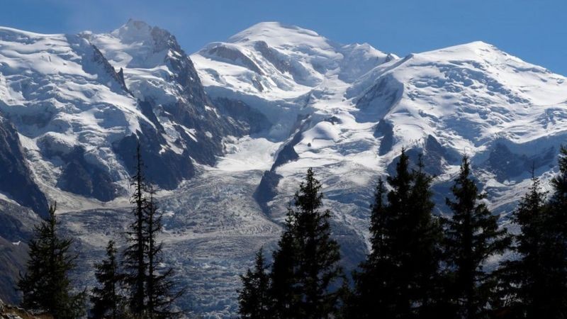 Acredita-se que as pedras preciosas encontradas por alpinista sejam de um avião da Air India que caiu na montanha Mont Blanc em 1966 (Foto: Getty Images via BBC)