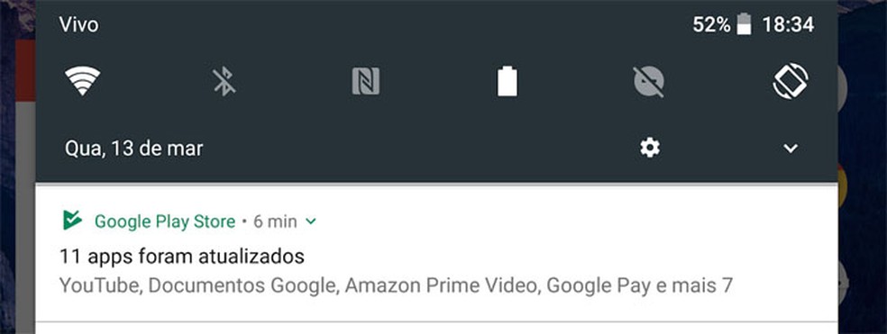 Notificação de atualizações no Google Play no Android. Conectar o telefone na energia com o Wi-Fi ligado normalmente inicia o processo de atualização de todos os aplicativos instalados. — Foto: Reprodução