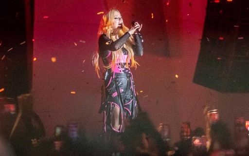 Fãs reclamam de show curto de Avril Lavigne no Rock in Rio; veja memes e comentários