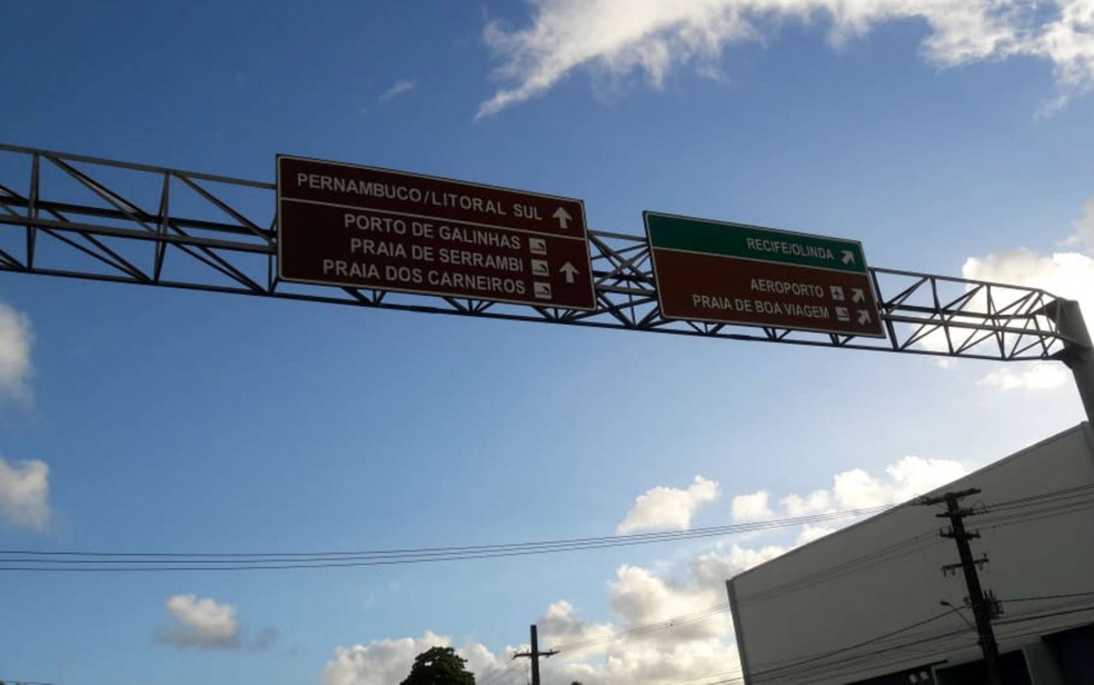 Placas indicam trecho da rodovia onde caminhoneiro do DF aderiu à greve da categoria (Foto: Arquivo pessoal)