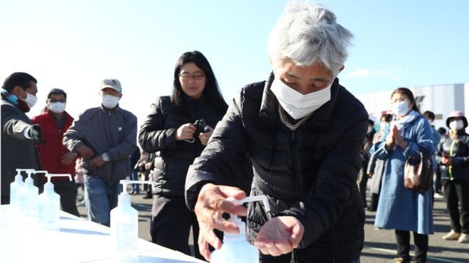 BBC - Japão foi um dos primeiros países a confirmar pessoas infectadas (Foto: Getty Images via BBC News)