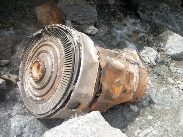 Parte de aeronave encontrada no gelo do Mont Blanc