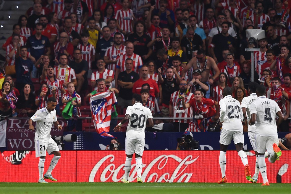 Rodrygo e Vinicius Junior dançam após gol do Real Madrid contra o Atlético de Madrid — Foto:  Denis Doyle/Getty Images