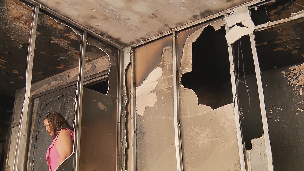 Incêndio aconteceu enquanto as moradoras estavam voltando de Brasília, após a posse de Lula. — Foto: Foto: RPC