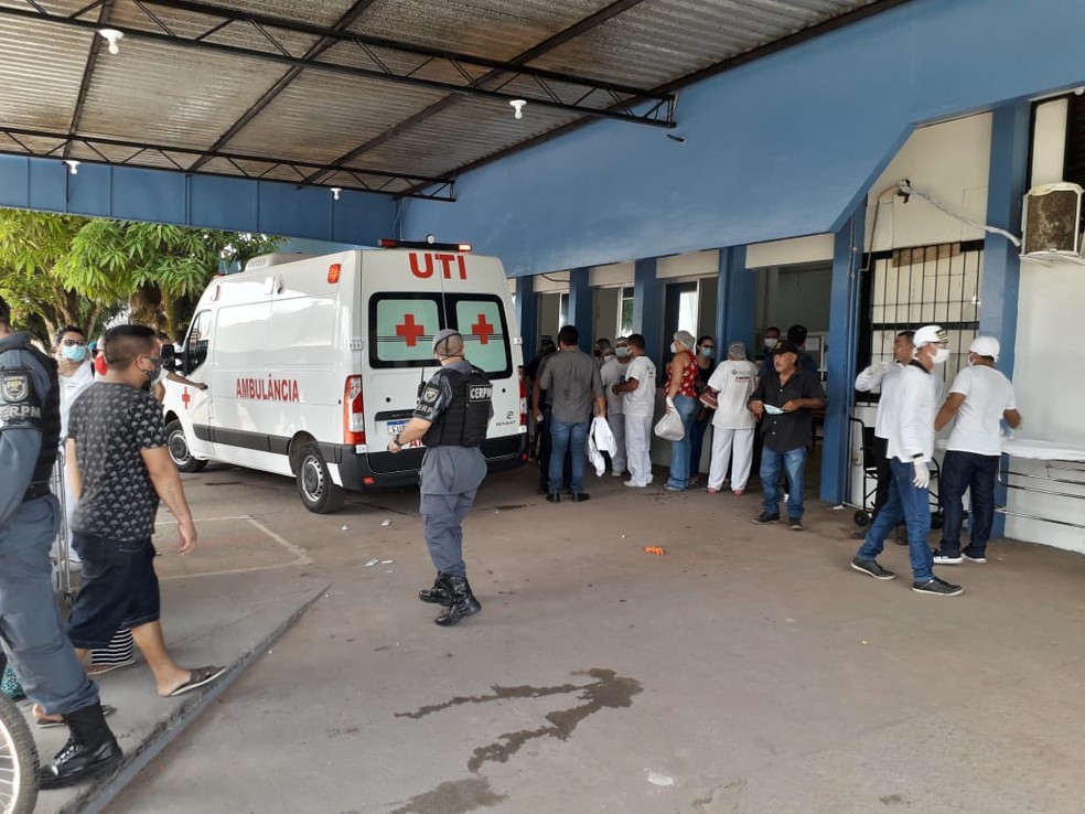 Situação gerou movimentação intensa na unidade — Foto: Victor Vidigal/G1