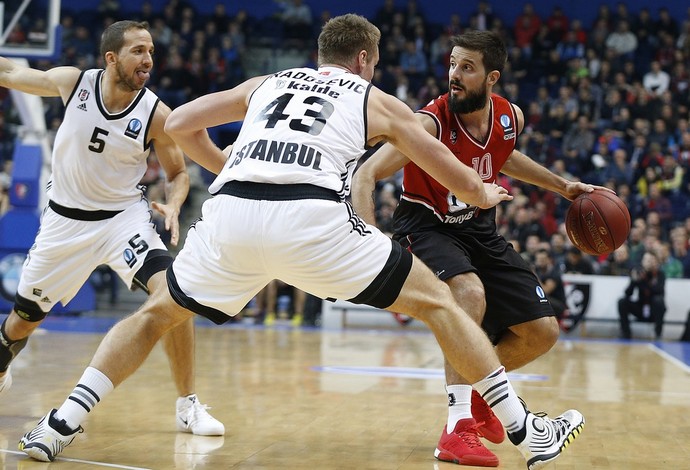 Ex-armador do Flamengo estreia com derrota na Copa da Europa