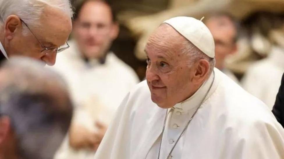 Papa Francisco: o que é o problema que levou a cirurgia abdominal