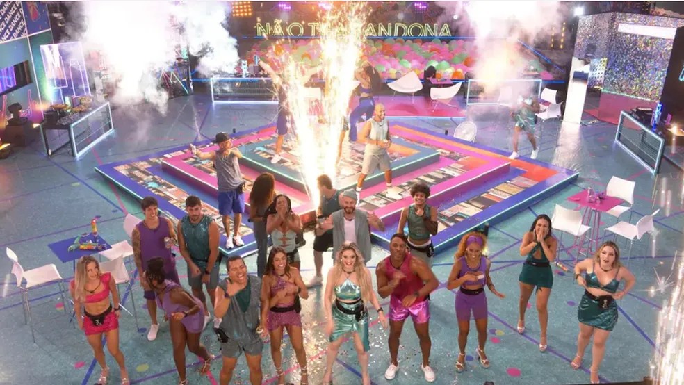Brothers do BBB 23 na primeira festa da temporada, que teve show de Anitta — Foto: Globo