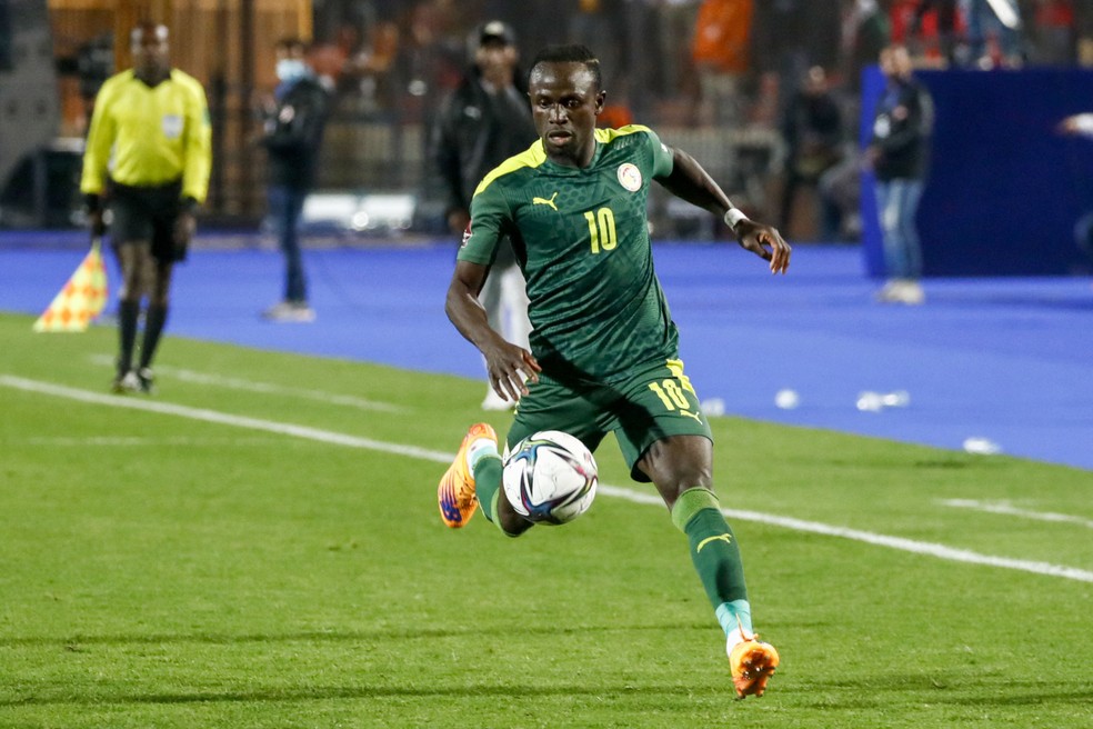 Com 30 anos, Sadio Mané era a esperança de Senegal na competição — Foto: Khaled DESOUKI / AFP