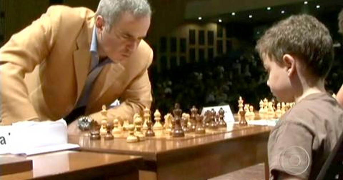 Kasparov: combinação entre homem e máquina nunca será superada