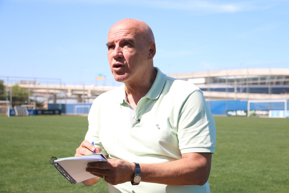 Valdir Espinosa está com 71 anos — Foto: Eduardo Moura/GloboEsporte.com